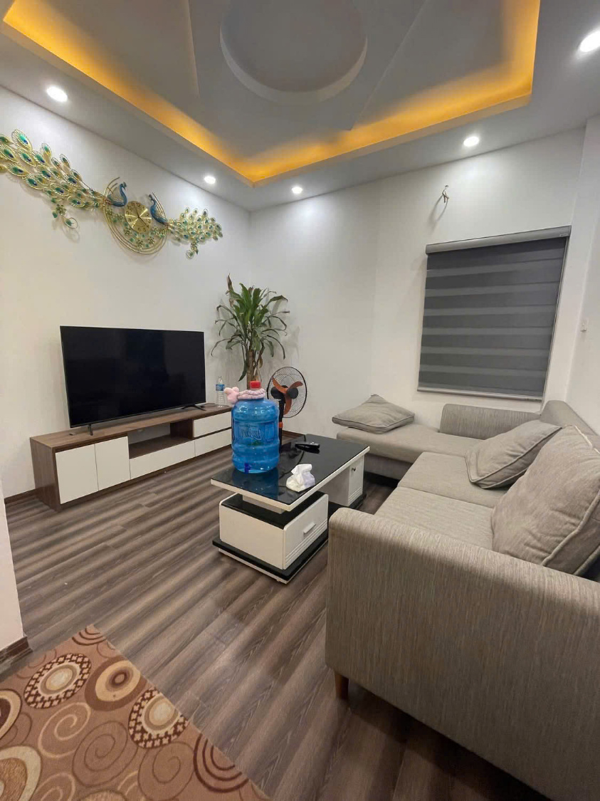 Cho thuê nhà ngõ 276 Đại Từ, 5 tầng x 35m2, 4 ngủ, 10 Triệu VP, KD online, ở gđ, nhóm 4 người - Ảnh 1